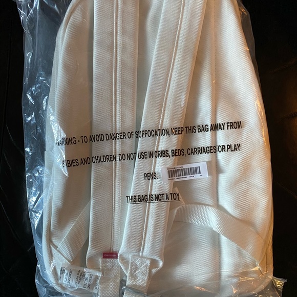 NEW! SUPREME CANVAS BACKPACK🔥-White - Picture 7 of 16